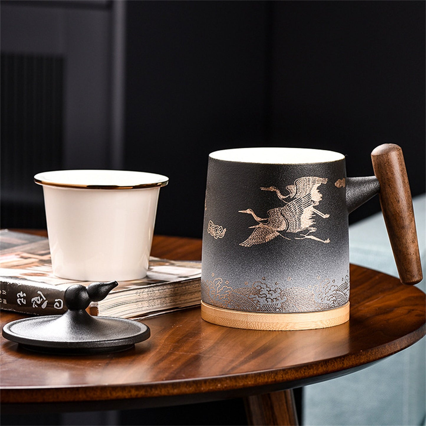Coffee Mug Hand-crafted Ceramic Tea Cup with Infuser and Lid Tea Mugs With Wooden Handle Red-crowned Crane Pottery Tea Cup 450ml